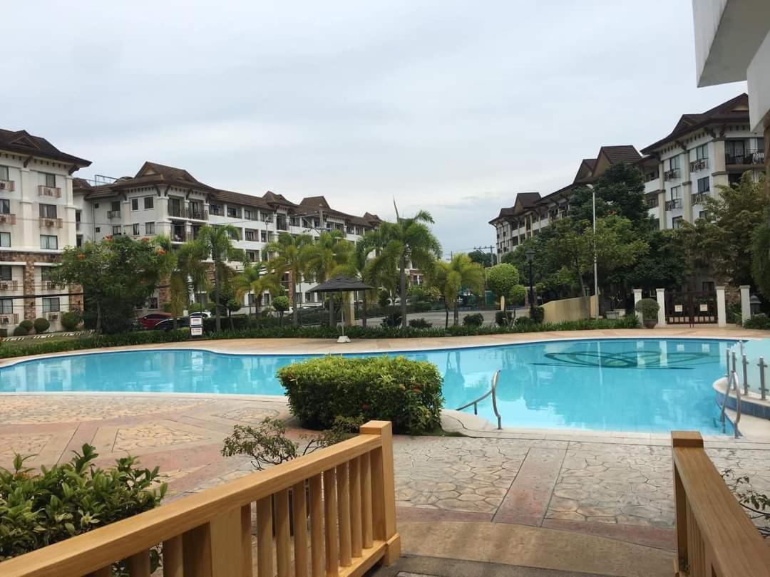 Ri'S One Oasis W Free Pool Back Of Sm City Mall Davao City Exterior foto