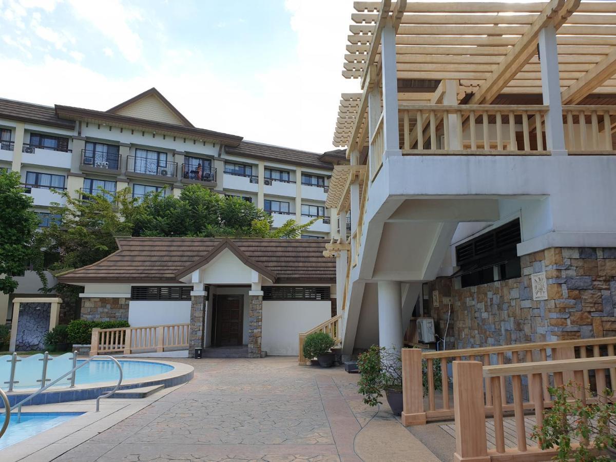 Ri'S One Oasis W Free Pool Back Of Sm City Mall Davao City Exterior foto